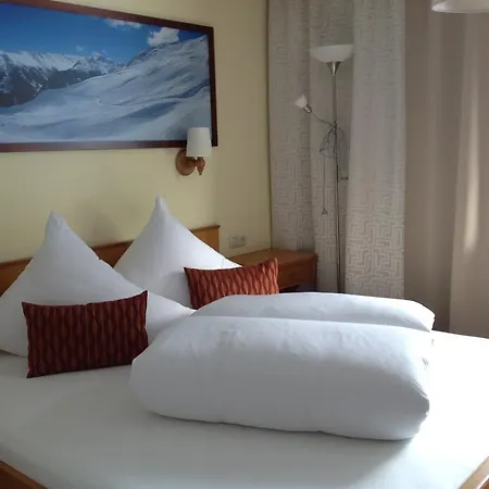 Tschatscha Nova 4* カップル
