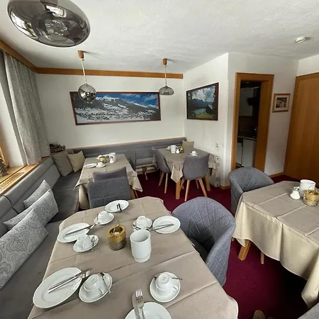 Tschatscha Nova 4*